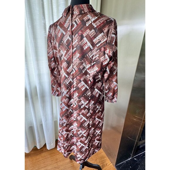 Vintage 70s dress, Mod brown orange and white abstract print, keyhole neckline - Picture 5 of 10
